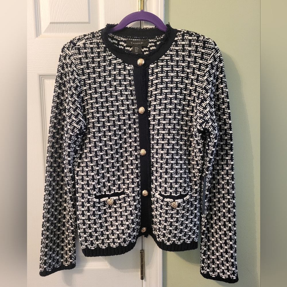 NWT Tahari Knit Sweater Cardigan Button Up Medium